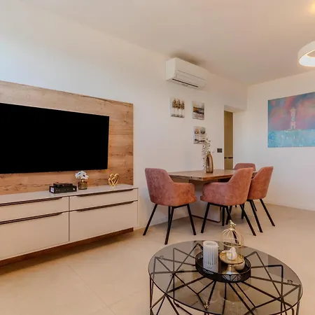 Saint Donat Center * Zara