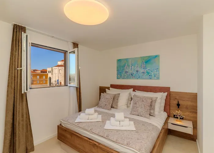 Saint Donat Center * Ζαντάρ